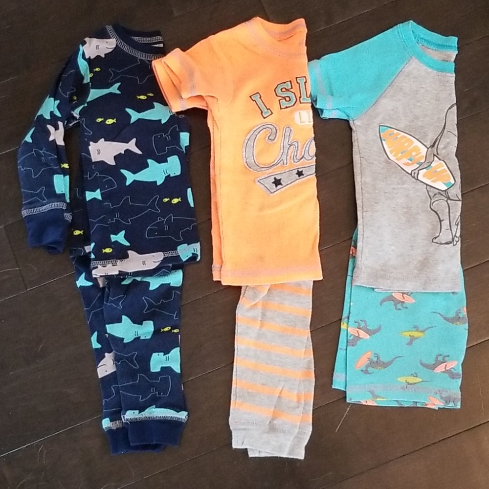 3 sets of pajamas - 18mo